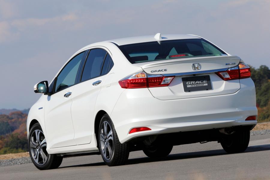  Honda Grace Hybrid 2014 года  (фото 22 из 24)